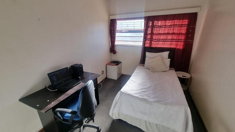 2 Bedroom Property for Sale in Rosebank Western Cape